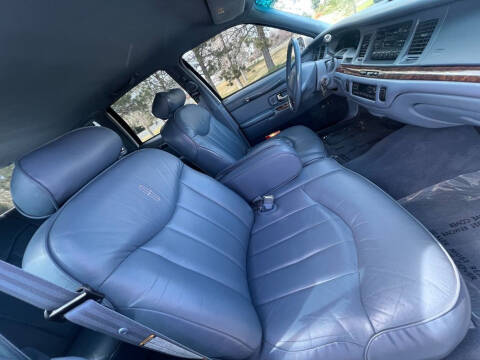 1997 Lincoln Town Car Executive