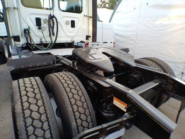 2016 Freightliner Cascadia