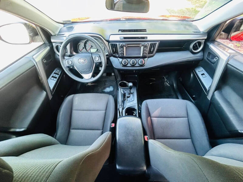 2016 Toyota RAV4 LE
