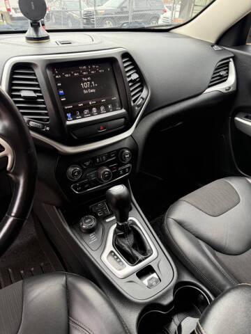 2018 Jeep Cherokee Latitude Plus