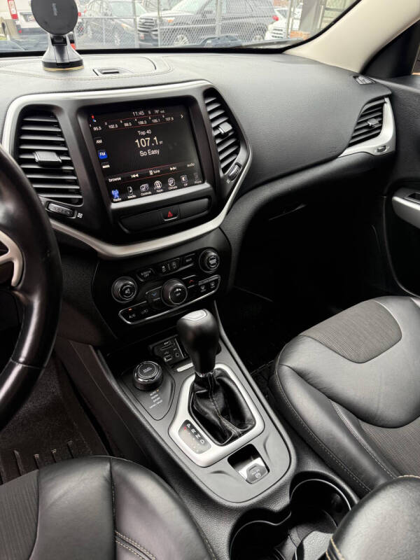 2018 Jeep Cherokee Latitude Plus