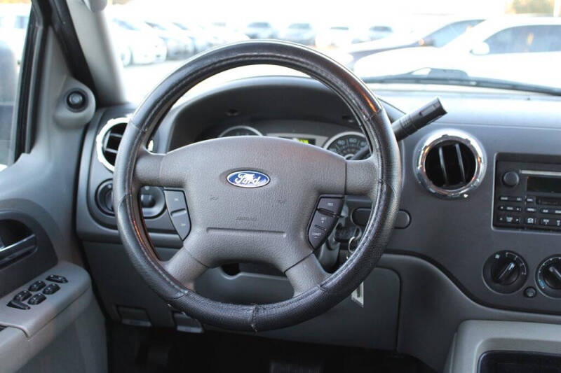 2005 Ford Expedition XLT