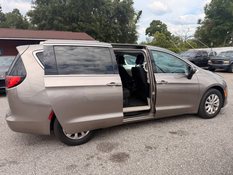 2017 Chrysler Pacifica Touring