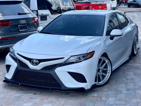 2020 Toyota Camry SE