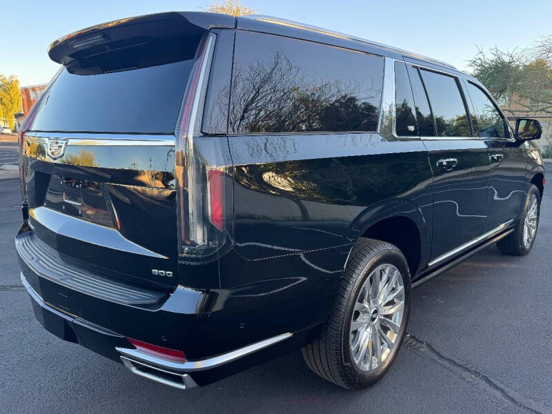 2024 Cadillac Escalade ESV Premium Luxury