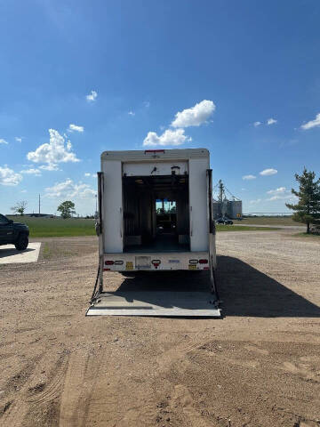 2010 Freightliner MT45 Chassis