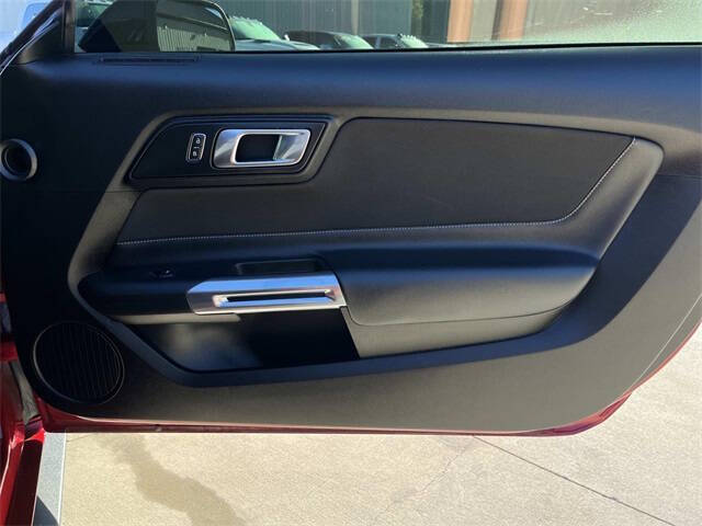 2021 Ford Mustang EcoBoost