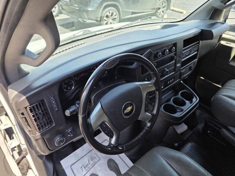 2017 Chevrolet Express 2500