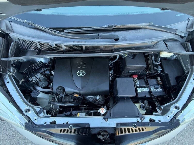 2017 Toyota Sienna L 7-Passenger