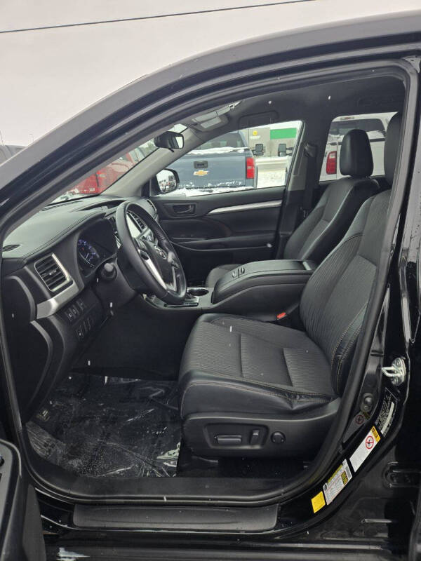 2019 Toyota Highlander LE Plus