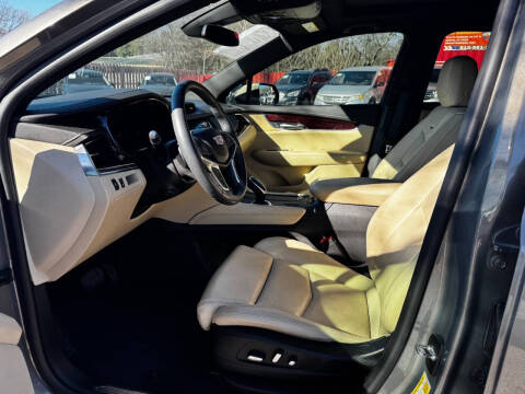 2017 Cadillac XT5 Luxury