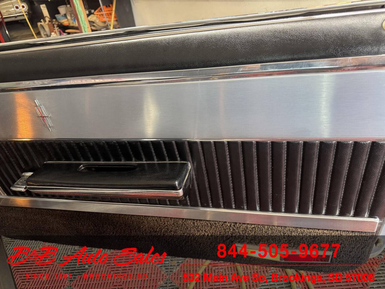 1965 Oldsmobile Starfire 43