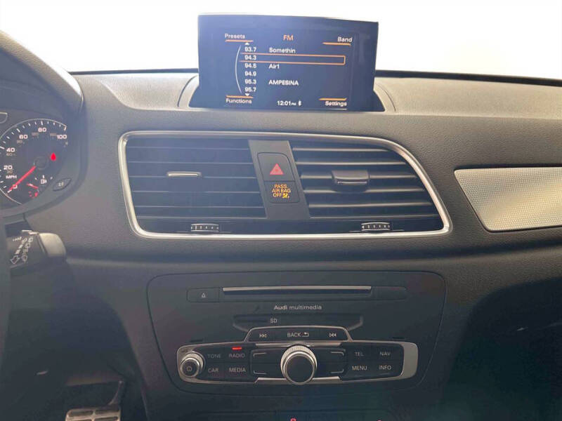 2017 Audi Q3 2.0T Premium Plus
