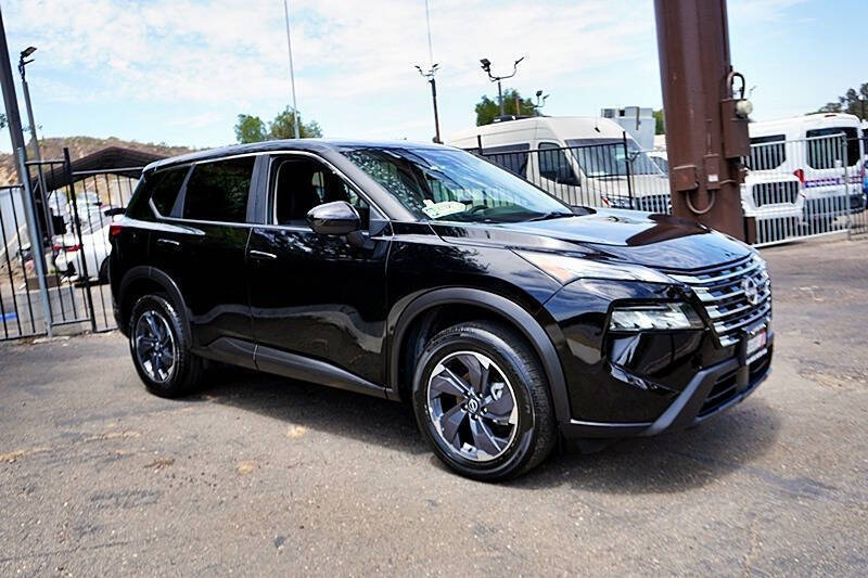 2025 Nissan Rogue SV