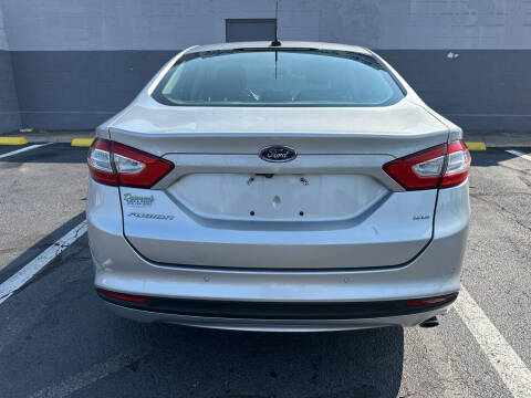 2016 Ford Fusion SE