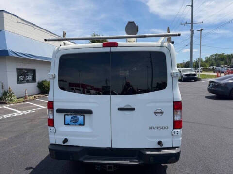 2017 Nissan NV 1500 SV