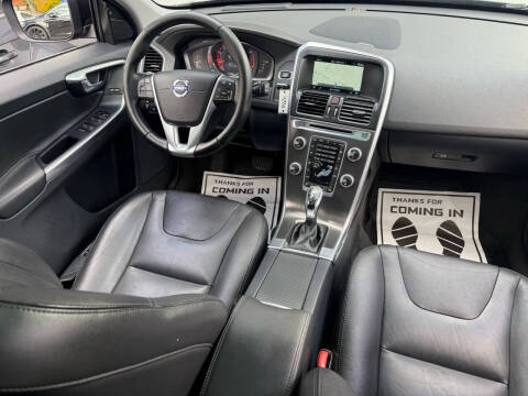 2016 Volvo XC60 T5 Platinum