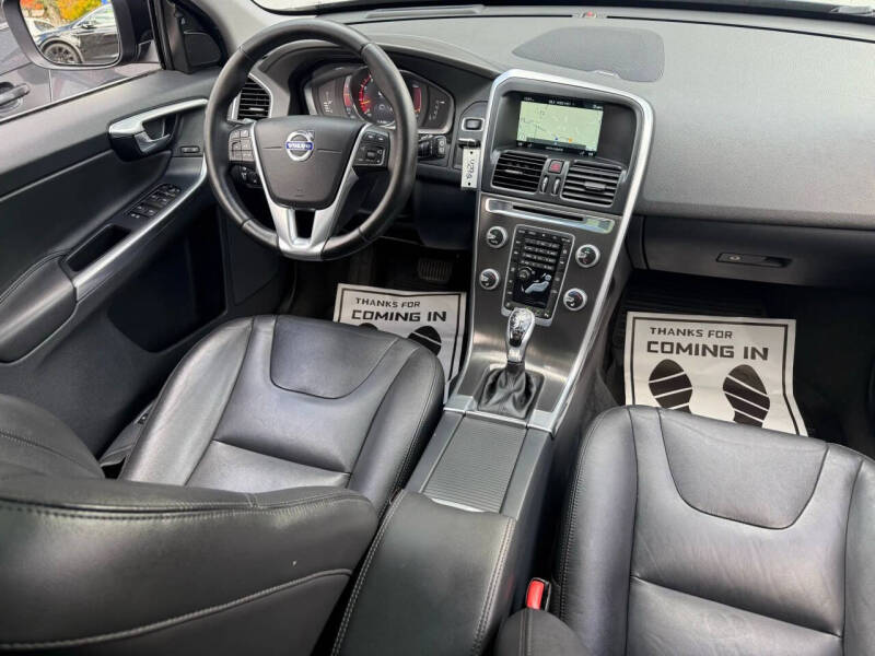 2016 Volvo XC60 T5 Platinum