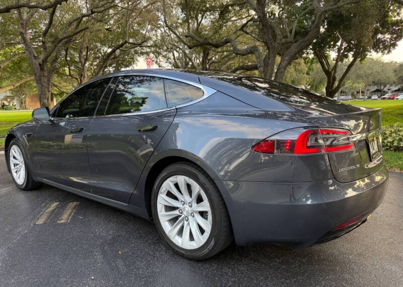 2017 Tesla Model S 90D