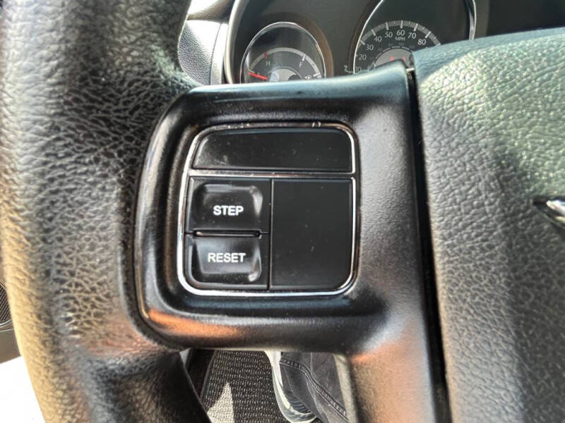2012 Chrysler 200 LX