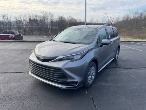 2026 Toyota Sienna LE 8-Passenger