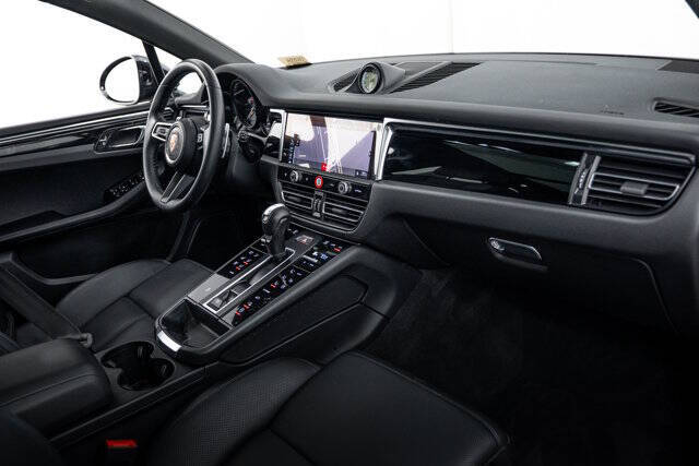 2023 Porsche Macan