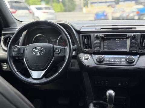 2016 Toyota RAV4 SE