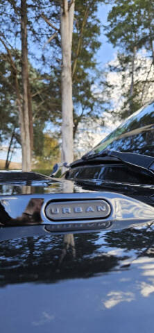 2024 Land Rover Defender 110 V8 P525