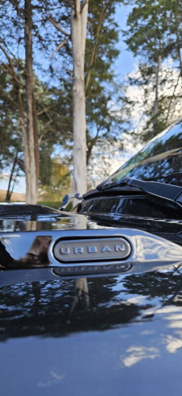 2024 Land Rover Defender 110 V8 P525