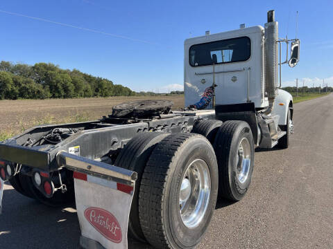 2014 Peterbilt 348