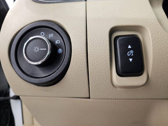 2017 Ford Taurus SEL