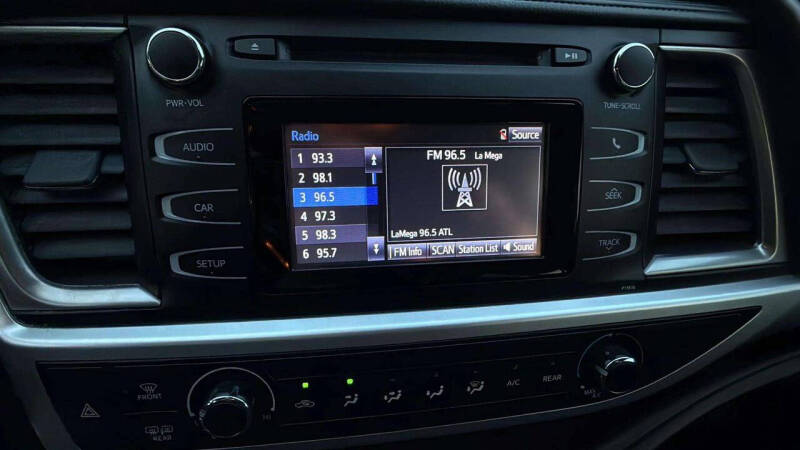 2019 Toyota Highlander LE