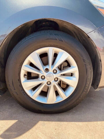 2017 Kia Sedona LX
