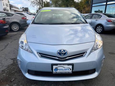 2012 Toyota Prius v Five