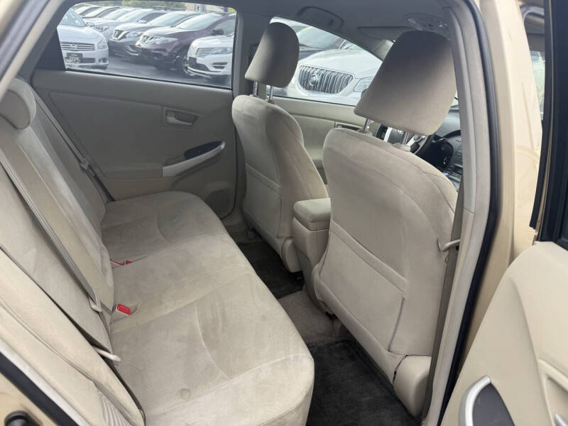 2010 Toyota Prius II