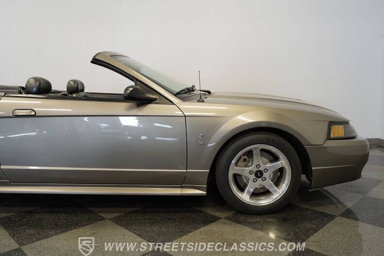 2001 Ford Mustang SVT Cobra