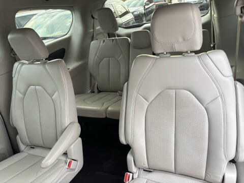 2021 Chrysler Voyager LXi