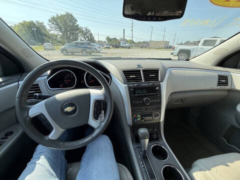 2011 Chevrolet Traverse LT