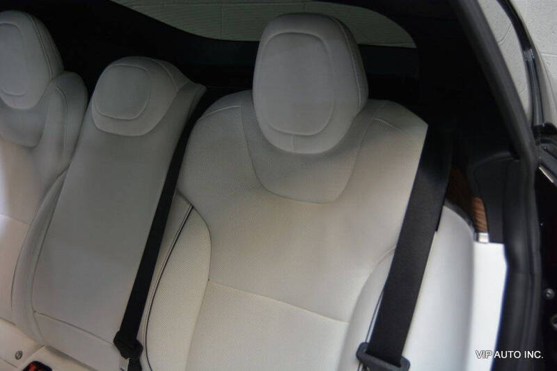 2022 Tesla Model S Plaid