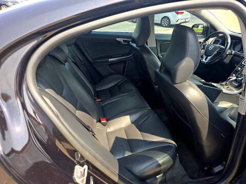 2015 Volvo S60 T5 Platinum