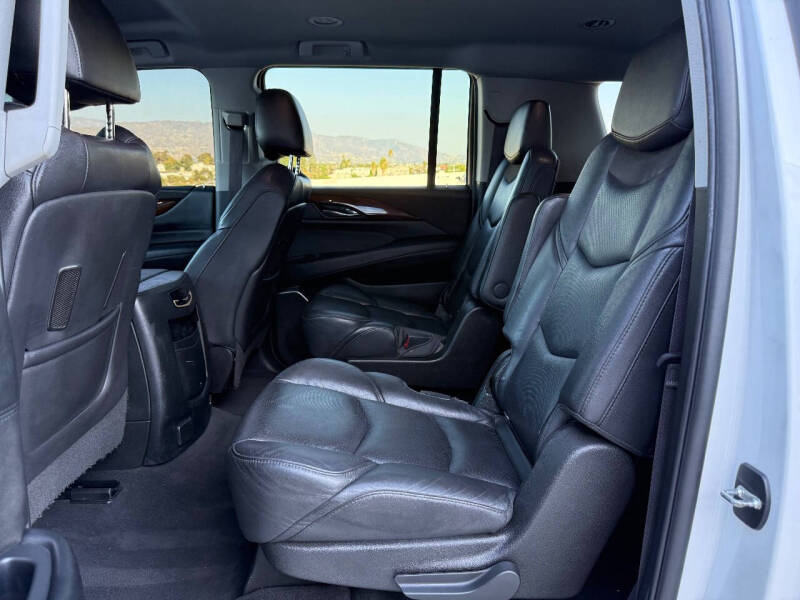 2017 Cadillac Escalade ESV Standard