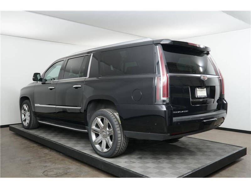 2020 Cadillac Escalade ESV Luxury