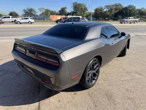 2021 Dodge Challenger SXT