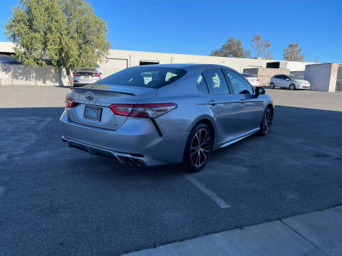 2018 Toyota Camry SE