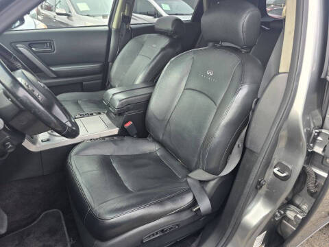 2004 Infiniti FX35