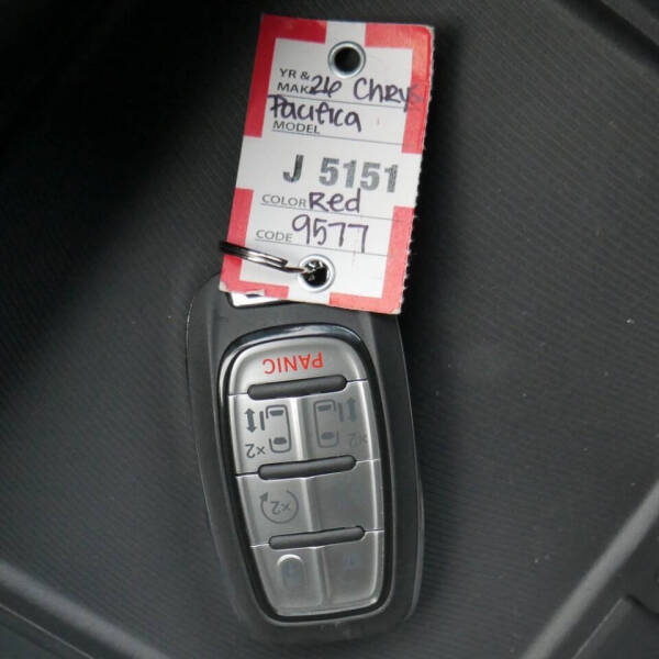 2026 Chrysler Pacifica Select