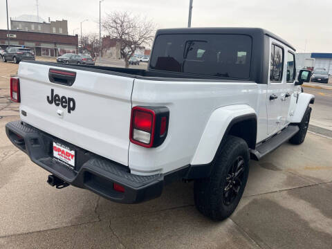 2022 Jeep Gladiator Altitude