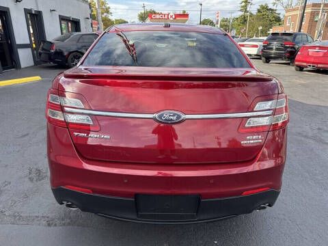 2016 Ford Taurus SEL