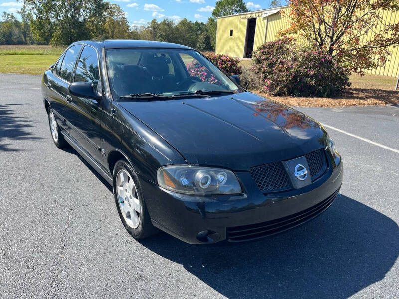 2005 Nissan Sentra SE-R photo 3