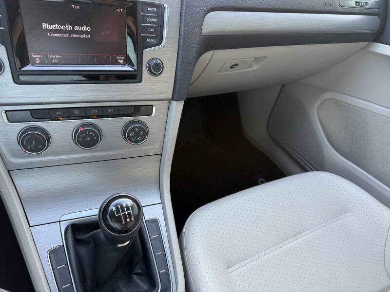 2015 Volkswagen Golf TDI S